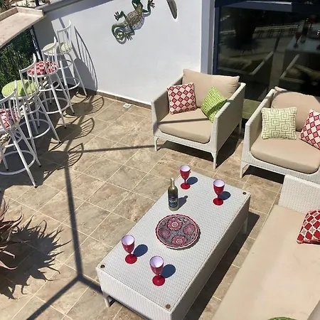Willa Kirmizi Lale, Private Pool, Gardens, Very Close To Town - No Need For Taxi Kaş