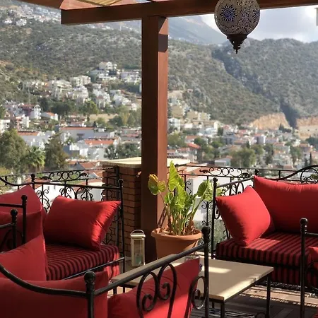 Kirmizi Lale, Private Pool, Gardens, Very Close To Town - No Need For Taxi Κας